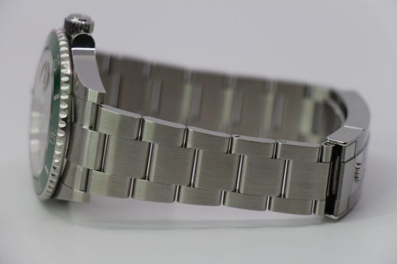 ROLEX SUBMARINER DATE 126610LV - NEW - Image 2
