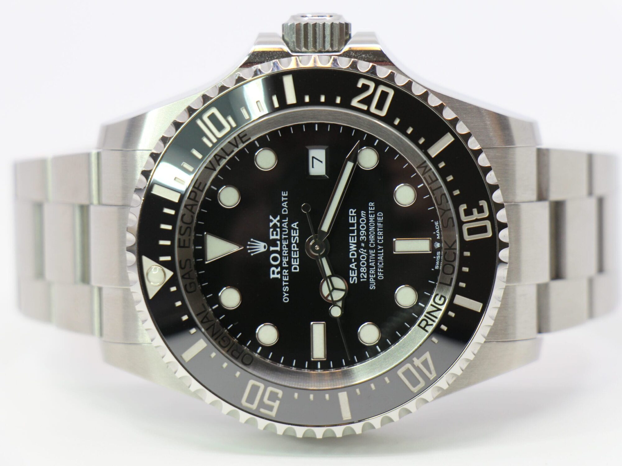 ROLEX DEEPSEA SEA-DWELLER 126660 - NEW