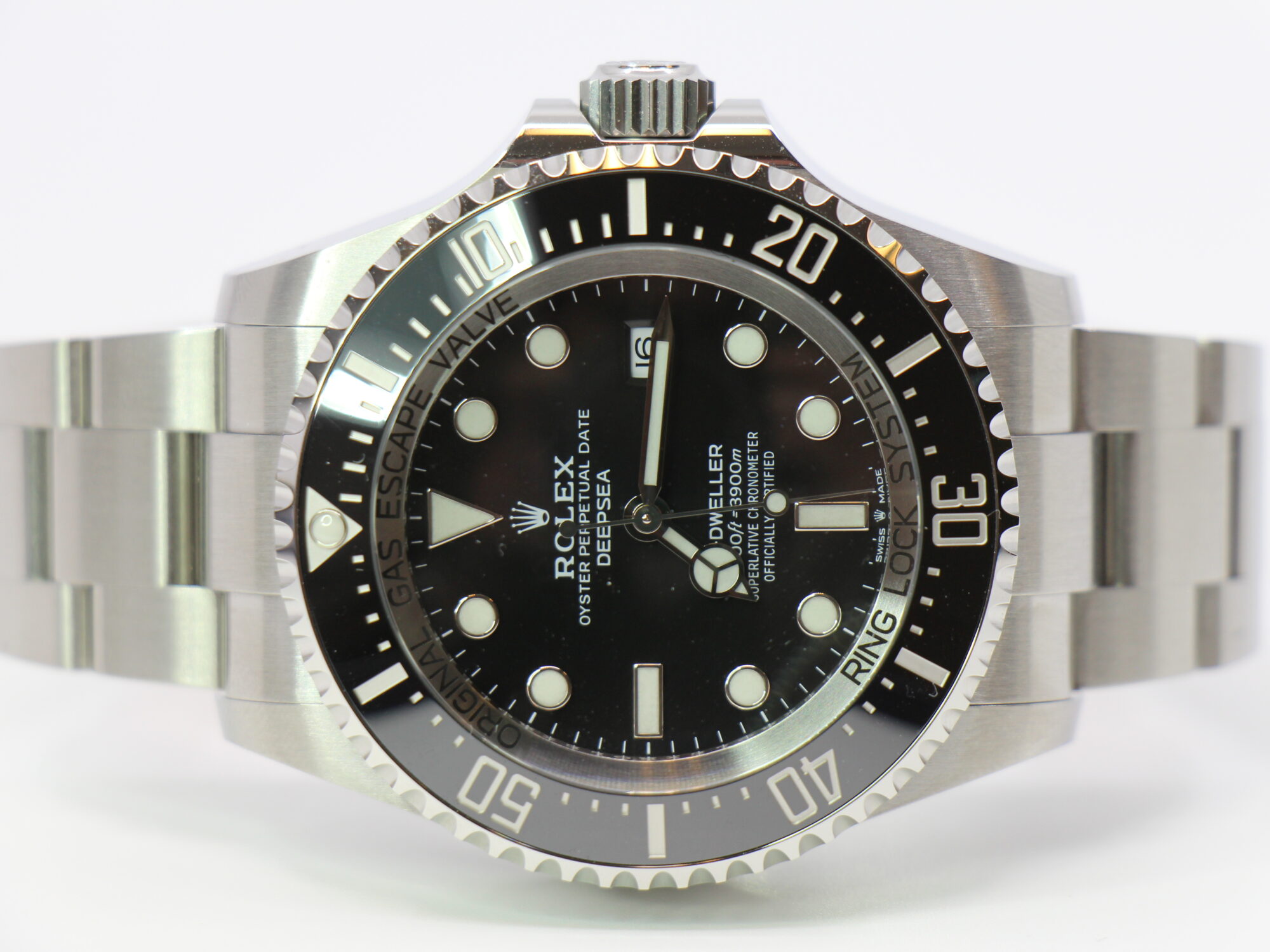ROLEX DEEPSEA SEA-DWELLER 126660 - NEW
