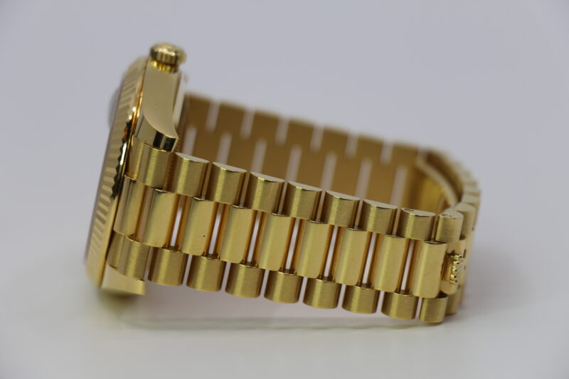 ROLEX DAY-DATE 40 228238 - Image 2