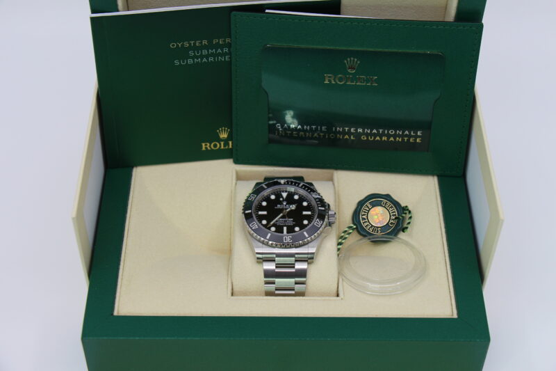 ROLEX SUBMARINER 124060 - NEW - Image 5