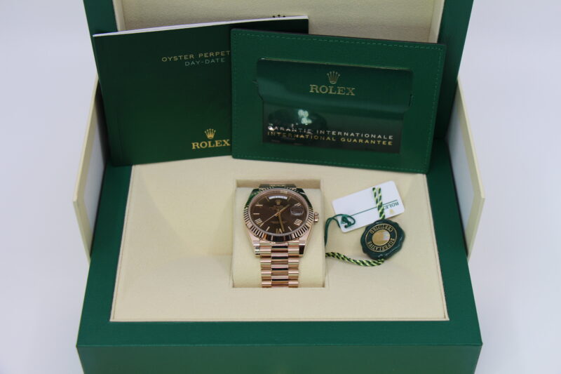 ROLEX DAYDATE 40MM 228235 - NEW - Image 5