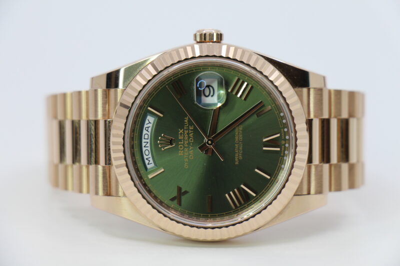 ROLEX DAY-DATE 40 228235 - MINT