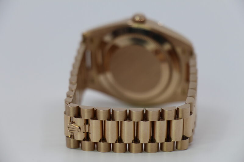 ROLEX DAY-DATE 40 228235 - MINT - Image 3