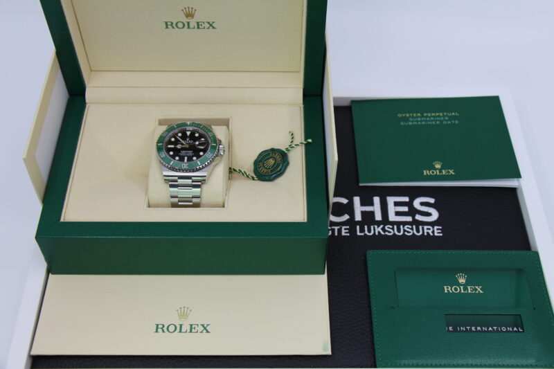 ROLEX SUBMARINER DATE 126610LV - NEW - Image 5