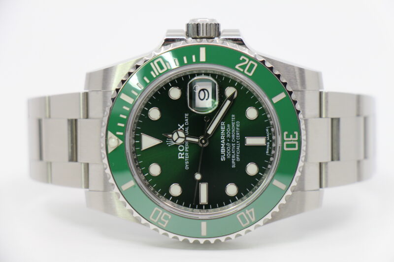 ROLEX SUBMARINER DATE 116610LV - MINT