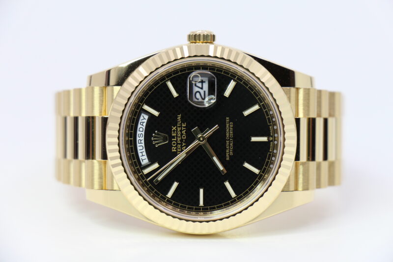 ROLEX DAY-DATE 40 228238 - MINT