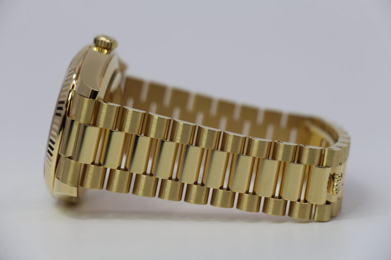 ROLEX DAY-DATE 40 228238 - MINT - Image 2