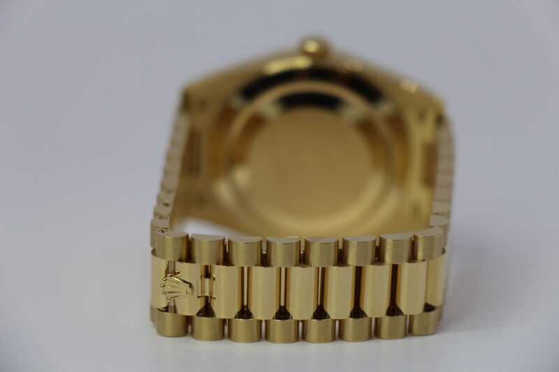 ROLEX DAY-DATE 40 228238 - MINT - Image 3