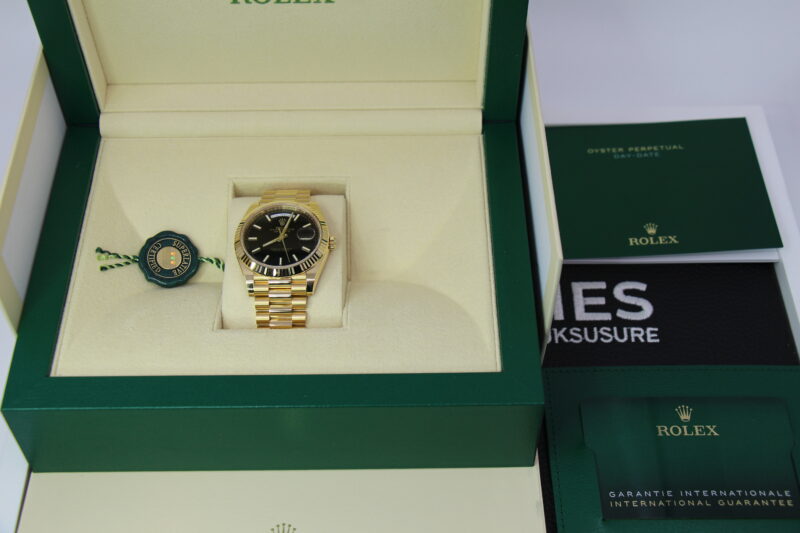 ROLEX DAY-DATE 40 228238 - MINT - Image 5