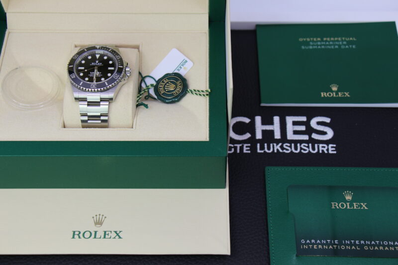 ROLEX SUBMARINER 124060 - "LIKE NEW" - Image 5