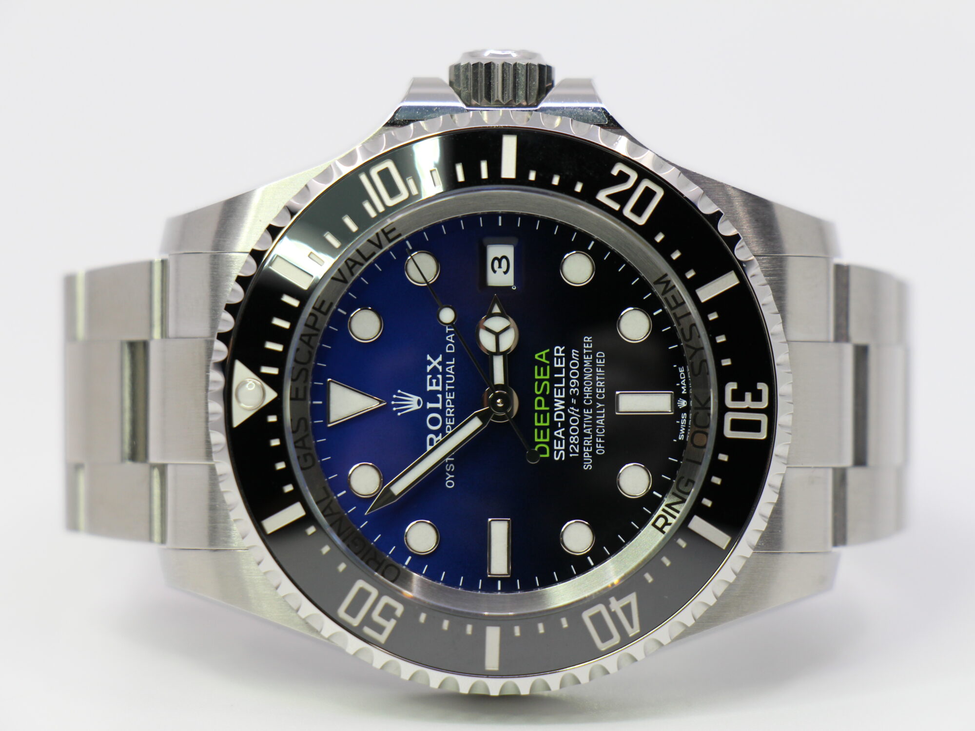 ROLEX DEEPSEA SEA-DWELLER BLUE 136660 - NEW