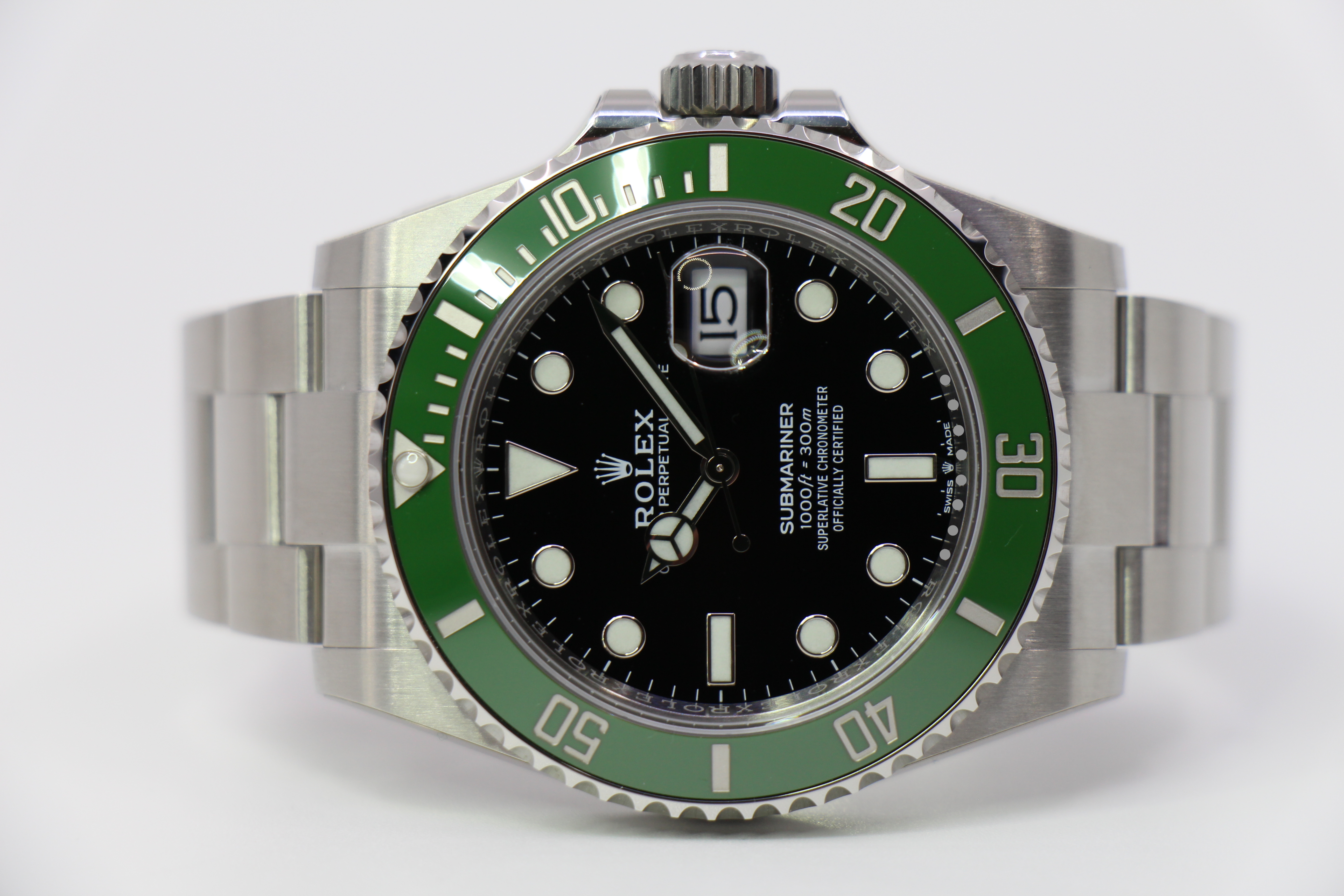 belastning bus I forhold ROLEX SUBMARINER DATE 126610LV "NEW GREEN" - NEW - WeWatches