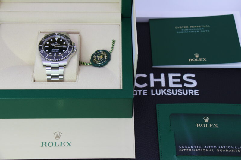 ROLEX SUBMARINER 124060 - NEW 12/2024 - Image 5