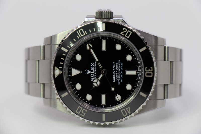 ROLEX SUBMARINER 124060 - LIKE NEW