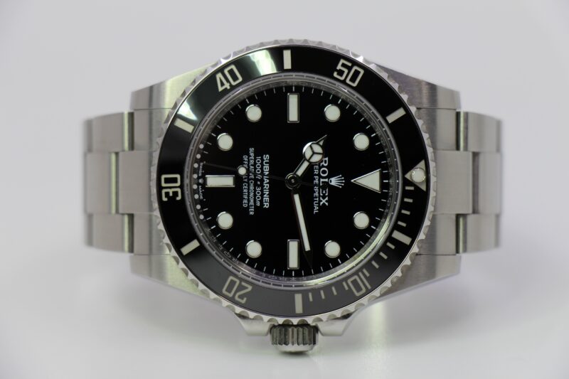 ROLEX SUBMARINER 124060 - LIKE NEW - Image 4