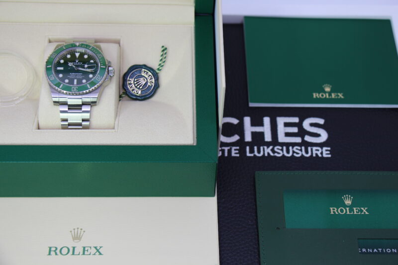 ROLEX SUBMARINER DATE 116610LV "HULK" NEW CARD - LIKE NEW - Image 5