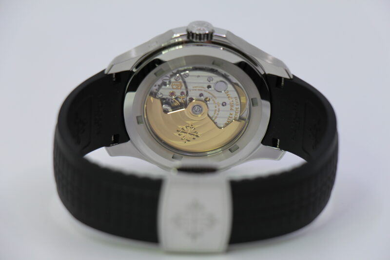 PATEK PHILIPPE AQUANAUT 5164A-001 - LIKE NEW 03/2021 - Image 4