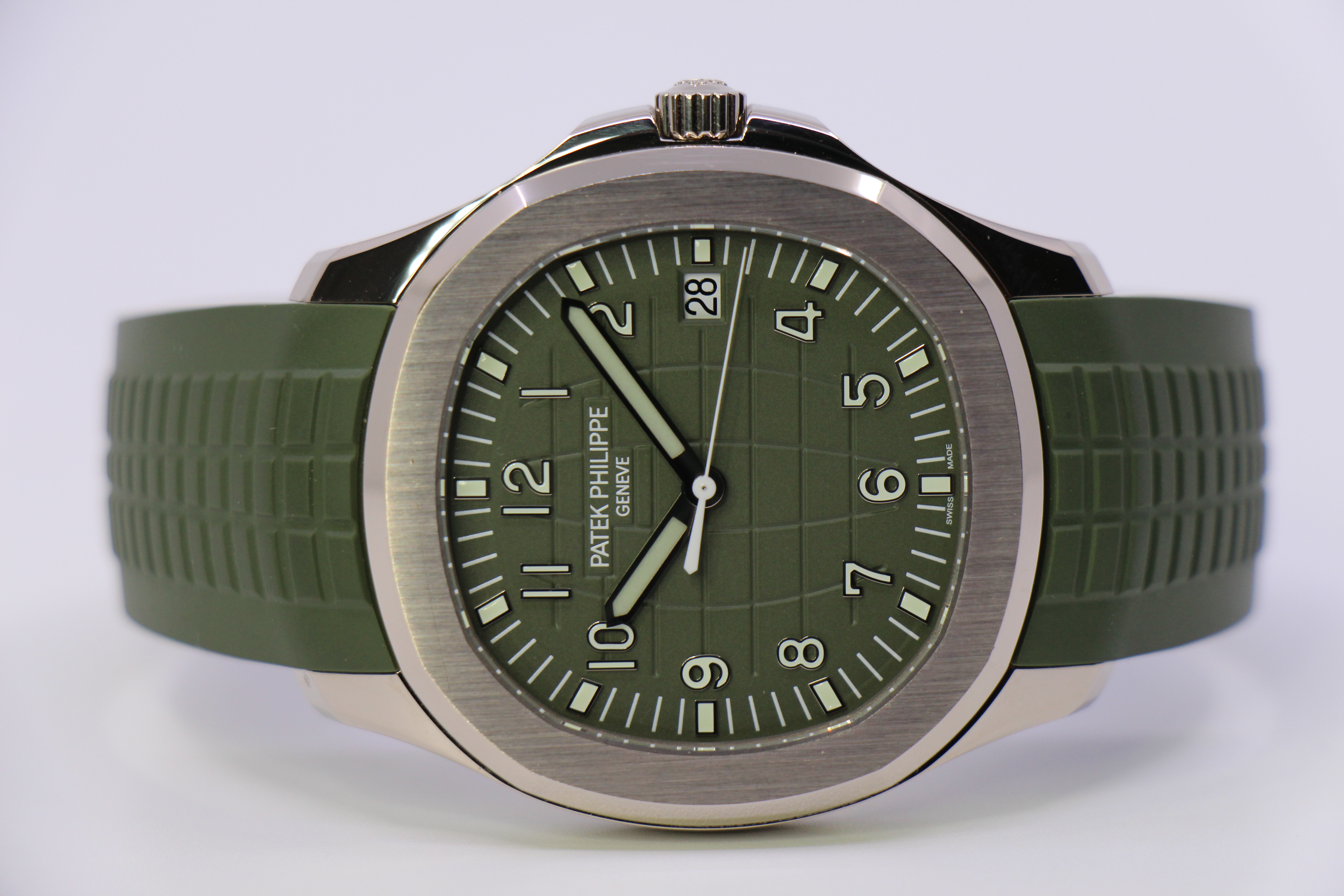 PATEK PHILIPPE AQUANAUT 5168G-010 - LIKE NEW 09/2023