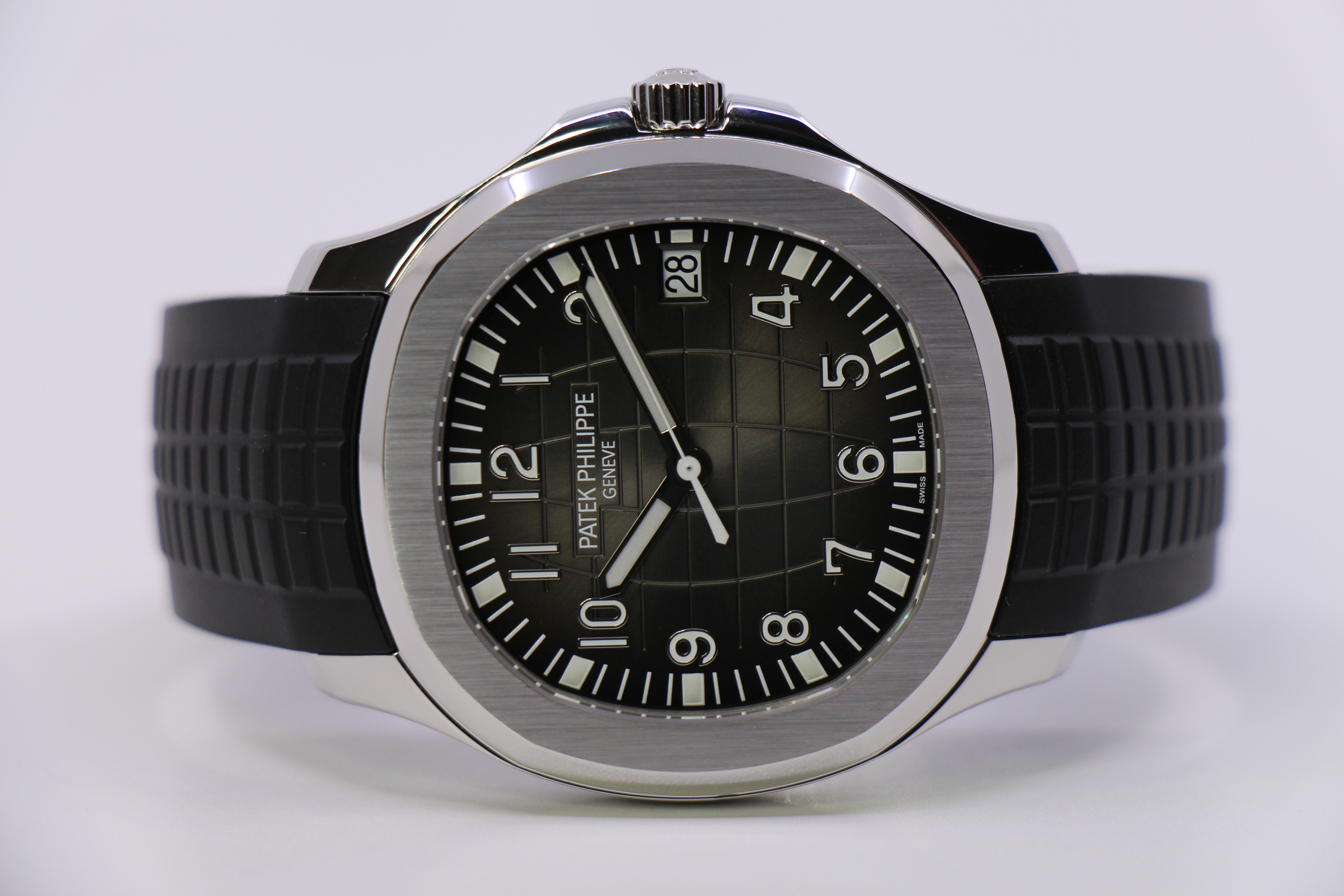 PATEK PHILIPPE AQUANAUT 5167A-001 - LIKE NEW *RESERVERET
