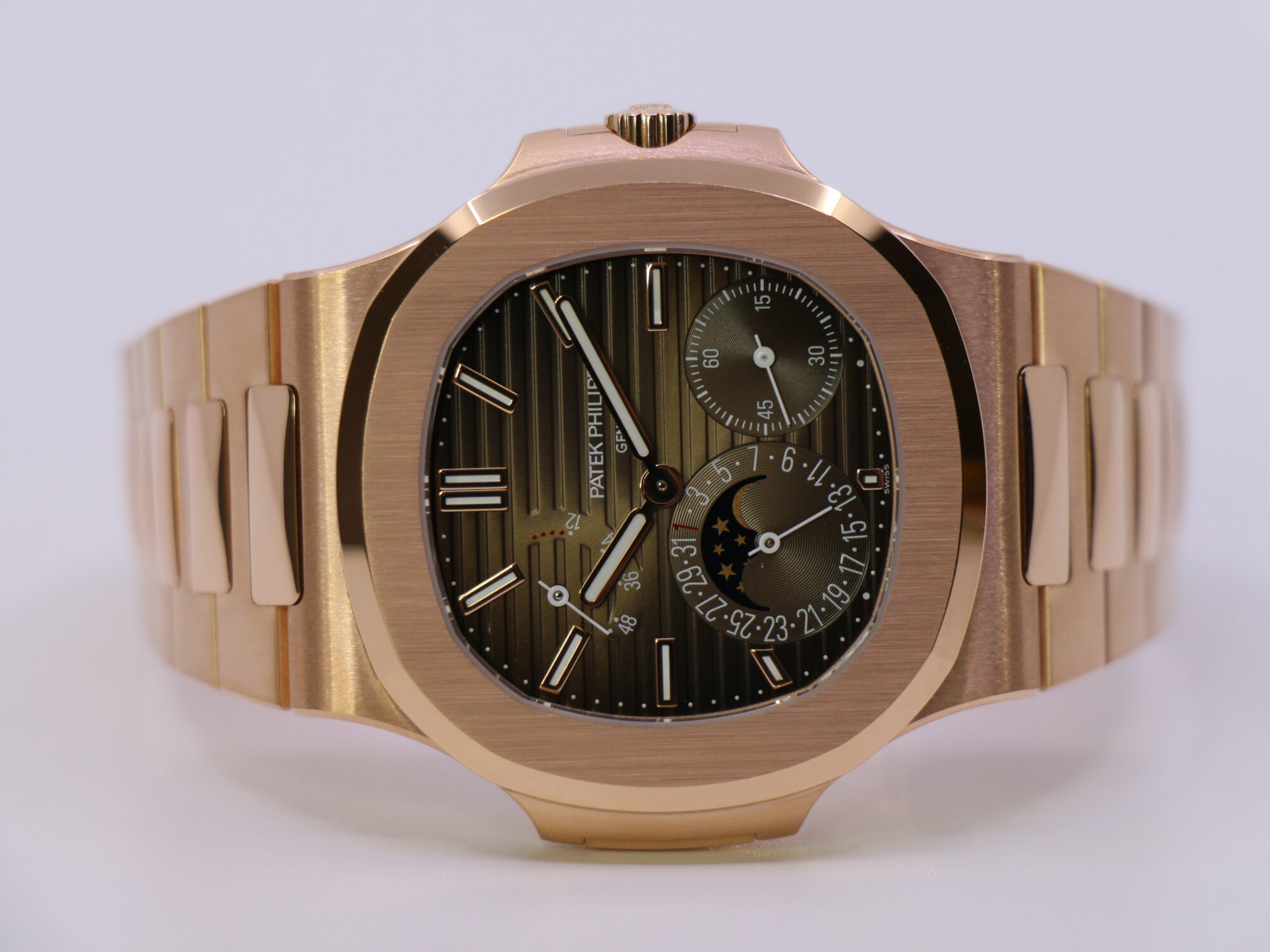 PATEK PHILIPPE NAUTILUS 5712/1R-001 - LIKE NEW