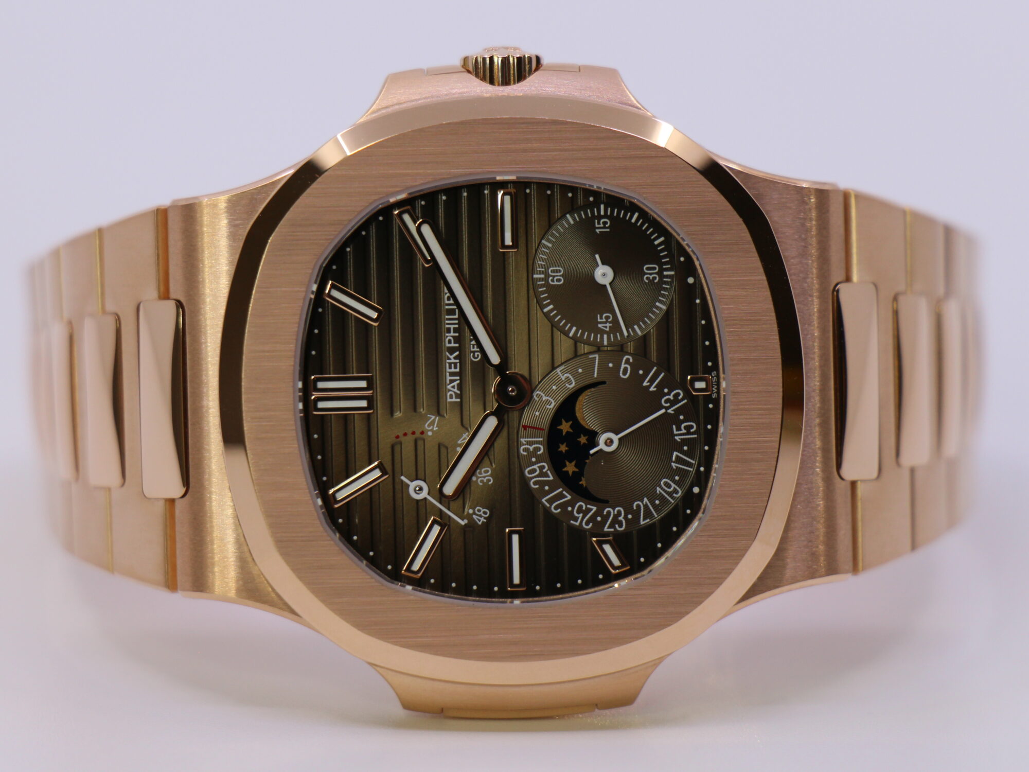 PATEK PHILIPPE NAUTILUS 5712/1R-001 - LIKE NEW *RESERVERET