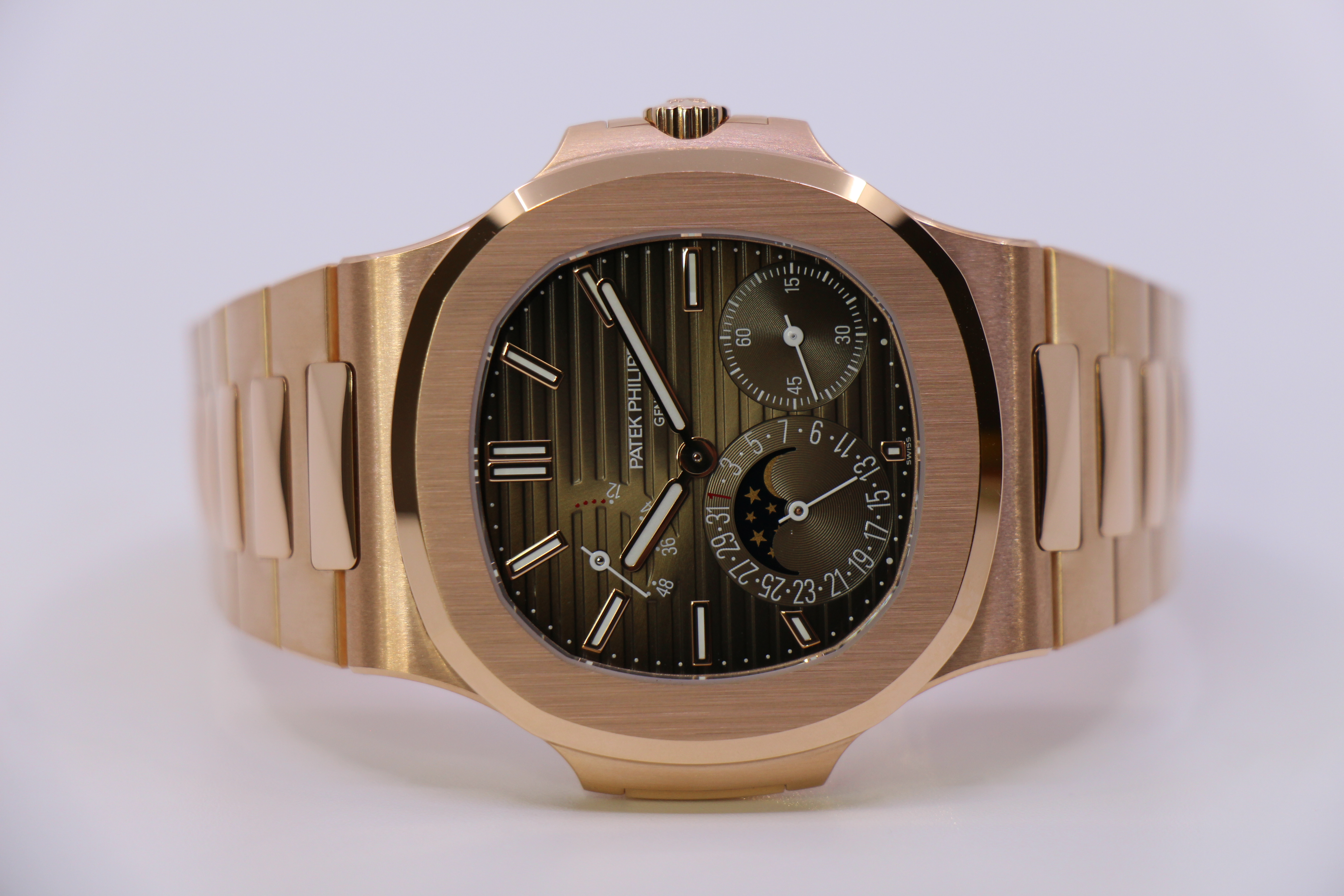 PATEK PHILIPPE NAUTILUS 5712/1R-001 - LIKE NEW