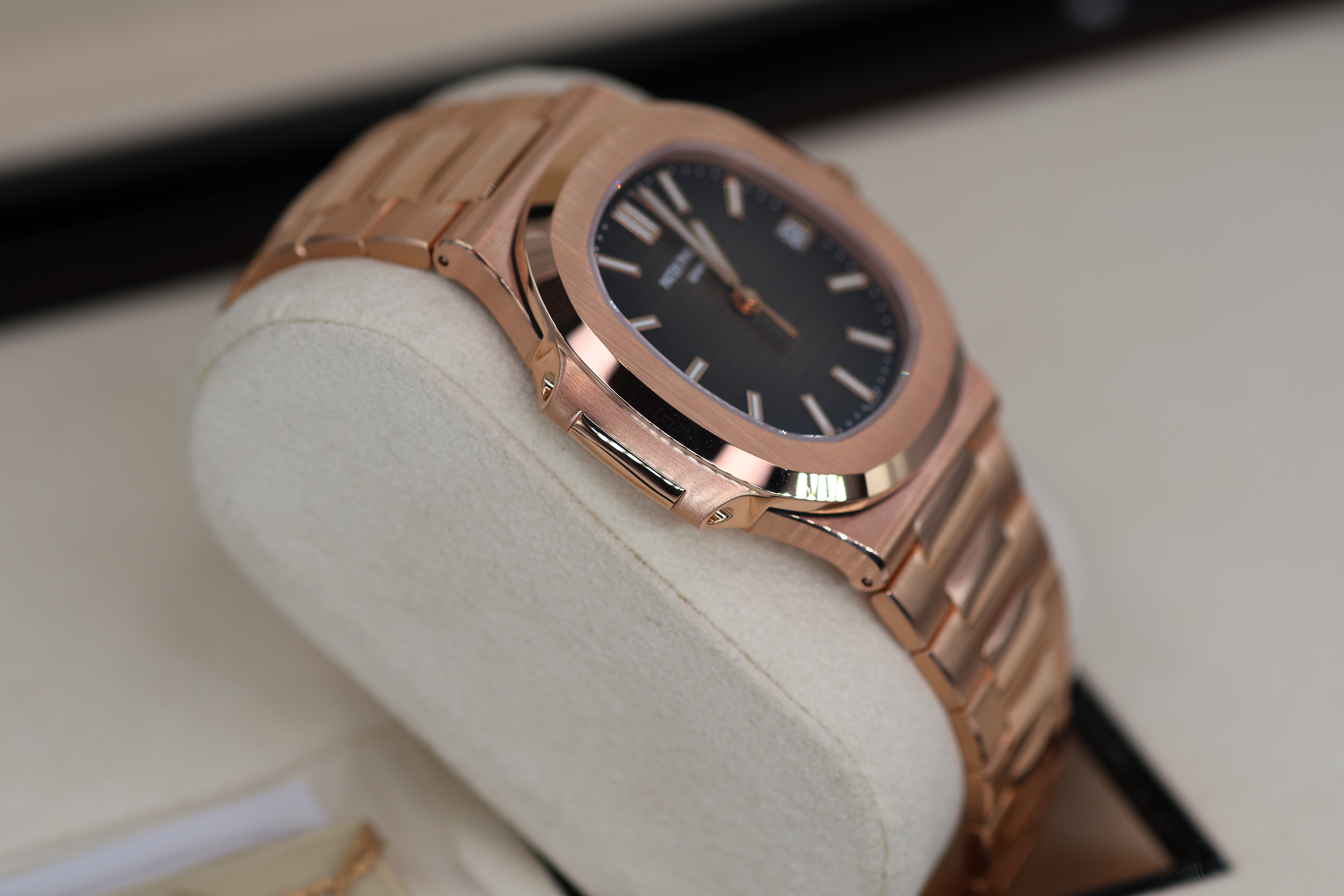 PATEK PHILIPPE NAUTILUS 5711/1R-001 CAL. 26-330 - LIKE NEW - Billede 2