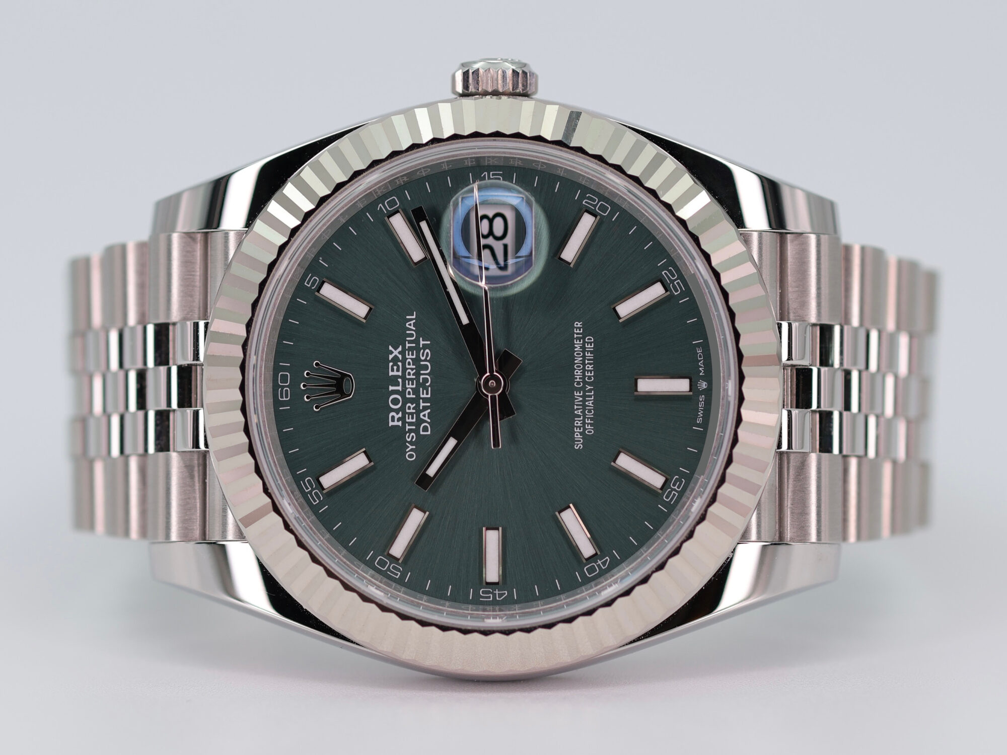 ROLEX DATEJUST 41MM 126334 MINT GREEN - LIKE NEW 09/2026