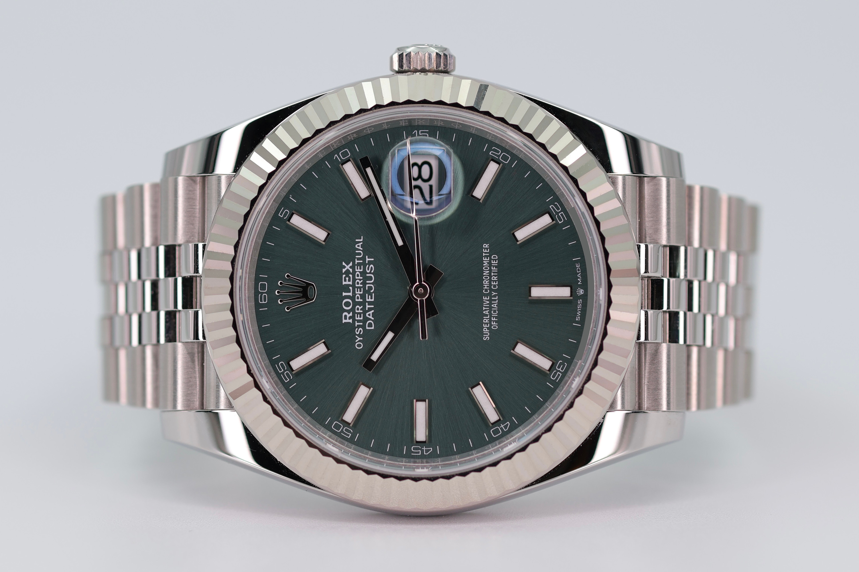 ROLEX DATEJUST 41MM 126334 MINT GREEN - LIKE NEW 09/2026